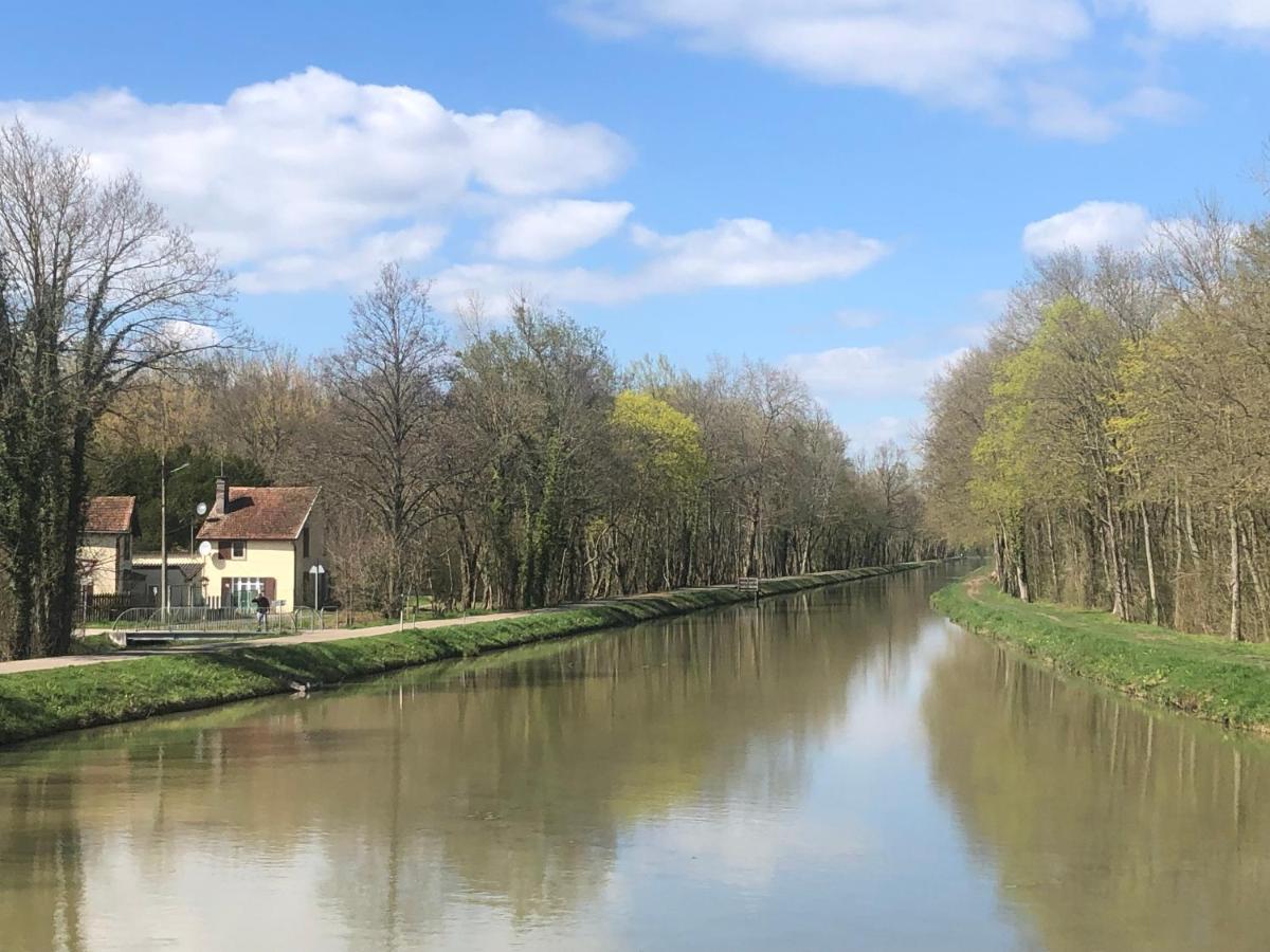 Western City Troyes Barberey-Saint-Sulpice Esterno foto